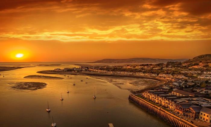 Quay Hotel with views of Conwy estuary